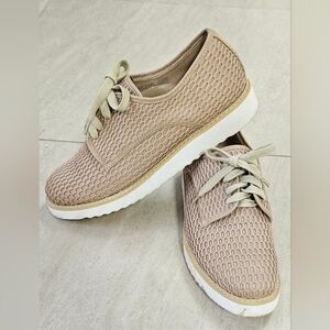 🌟Migato Greek Beige Mesh Lace-Up Comfort Sneaker  Walking Shoes🌟